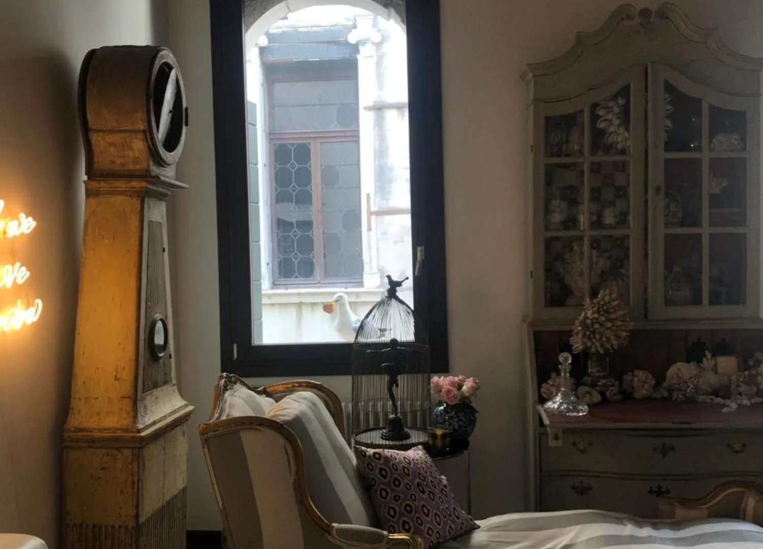 Homestay Cats And Antiques In Private Home Stay Venice